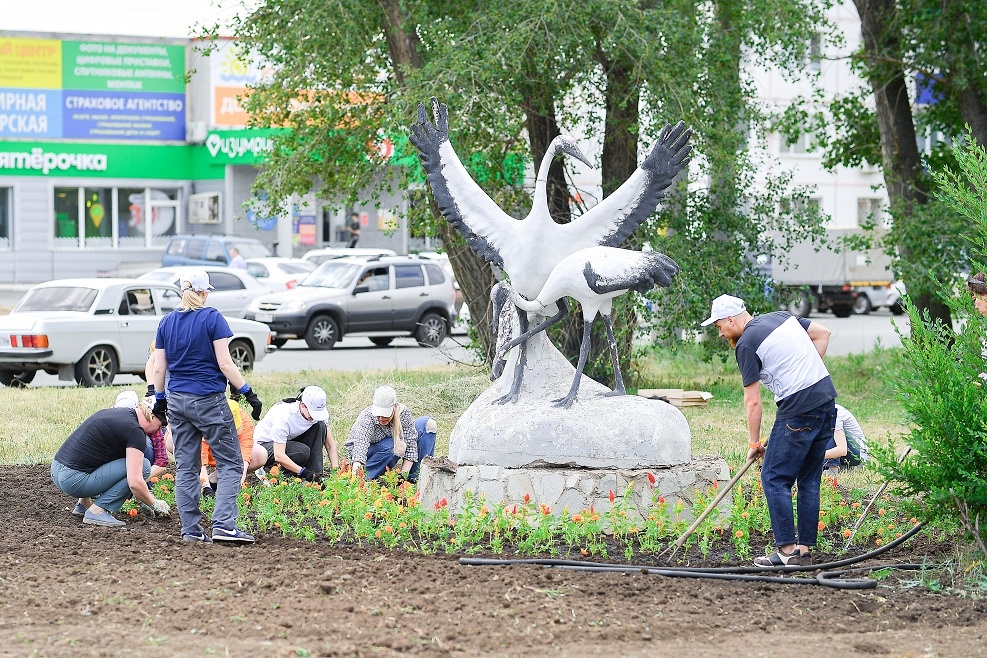 Нефтедобывающая компания «Ойлгазтэт» благоустраивает общественные пространства