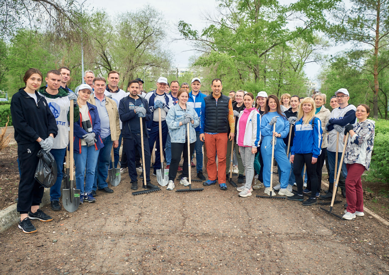 Сотрудники нефтедобывающей компании «Ойлгазтэт» вышли на субботники